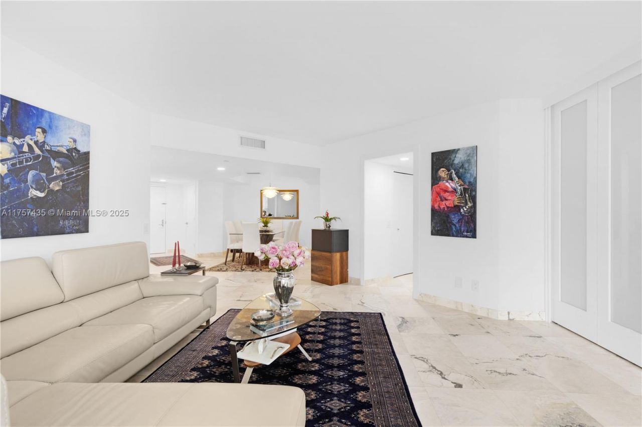 21055 Yacht Club Dr, Unit 902, Aventura, FL 33180 Photo