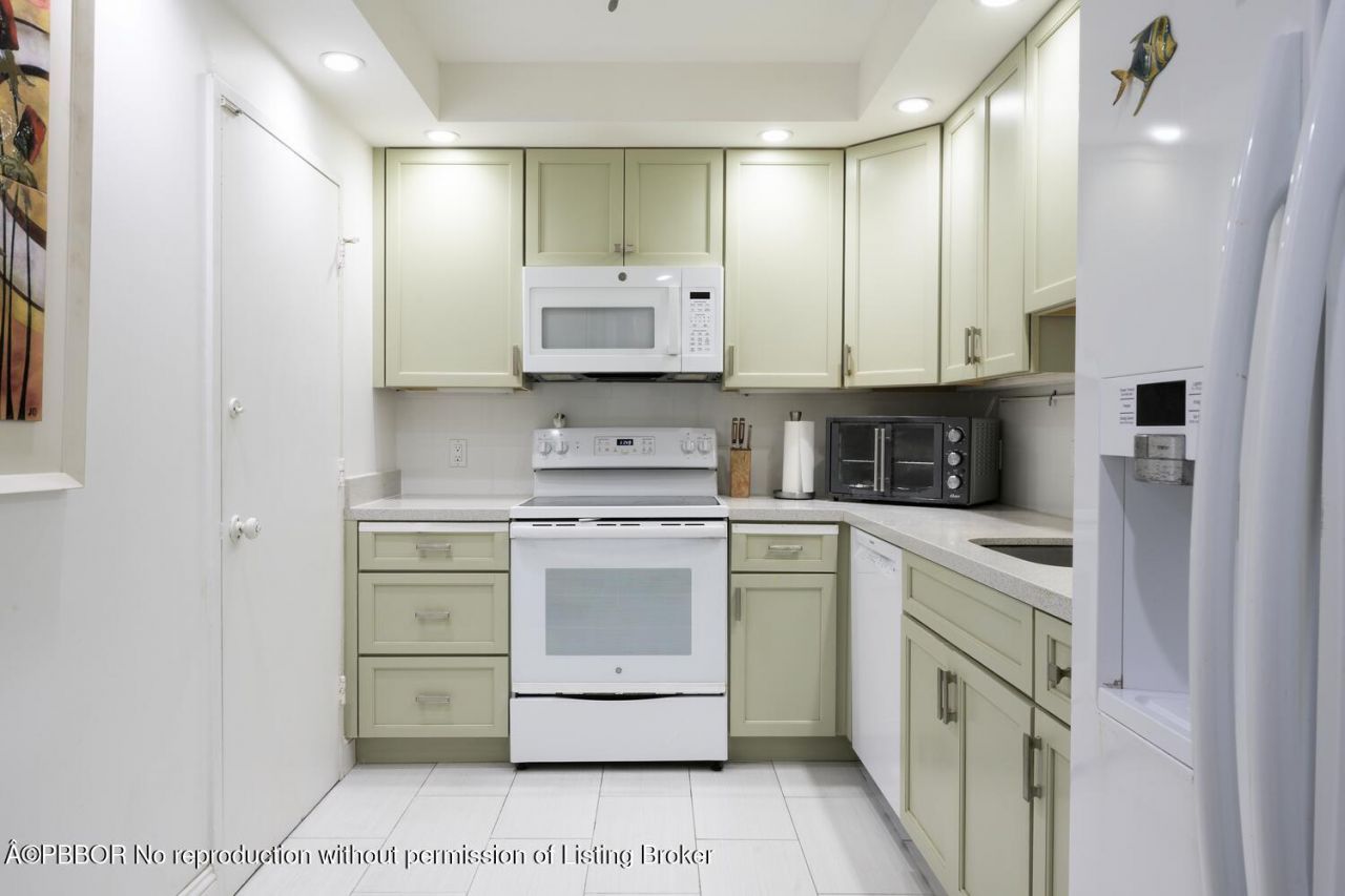 2295 S Ocean Boulevard, Unit 404, Palm Beach, FL 33480 Photo