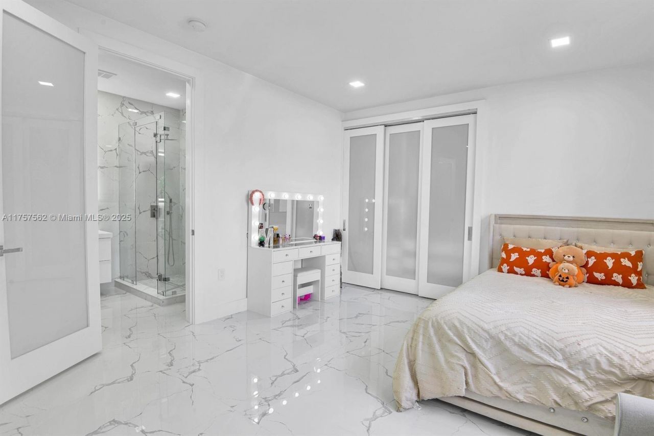 2578 NW 63rd Ln, Boca Raton, FL 33496 Photo