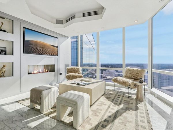 5 Renaissance Square, Unit PH41 Ent., White Plains, NY 10601