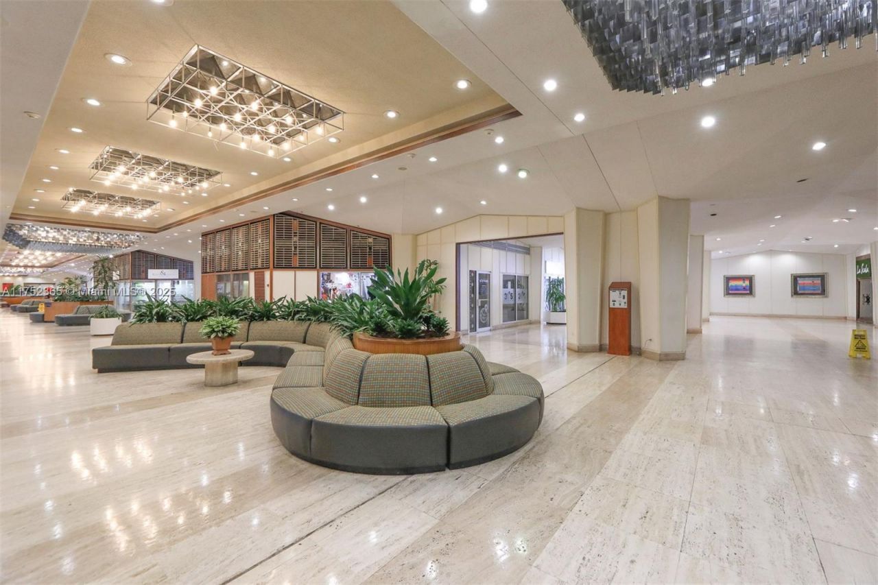 825 Brickell Bay Dr, Unit 246-3, Miami, FL 33131 Photo