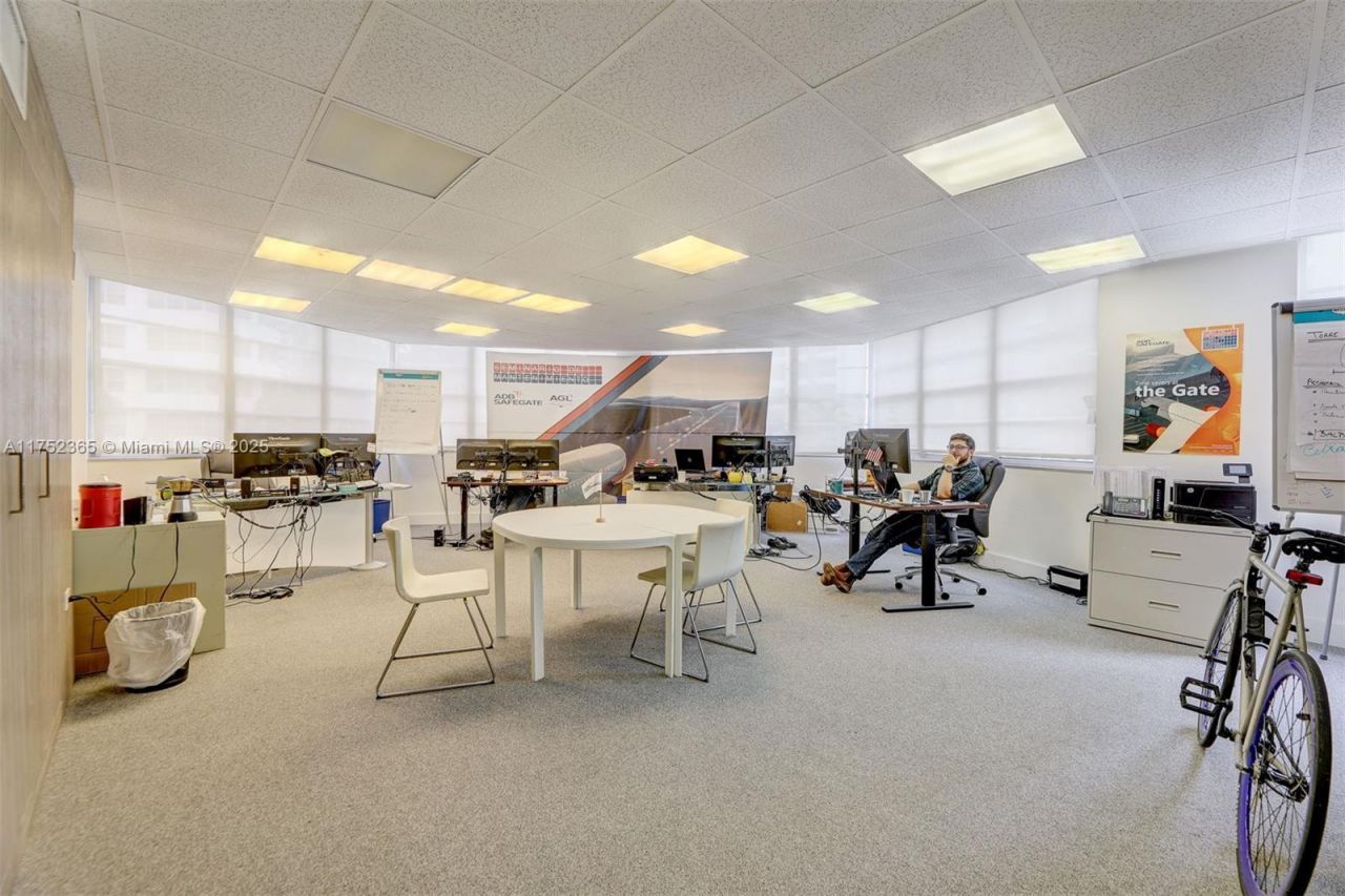 825 Brickell Bay Dr, Unit 246-3, Miami, FL 33131 Photo