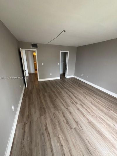 7928 West Dr, Unit 304, North Bay Village, FL 33141 Photo