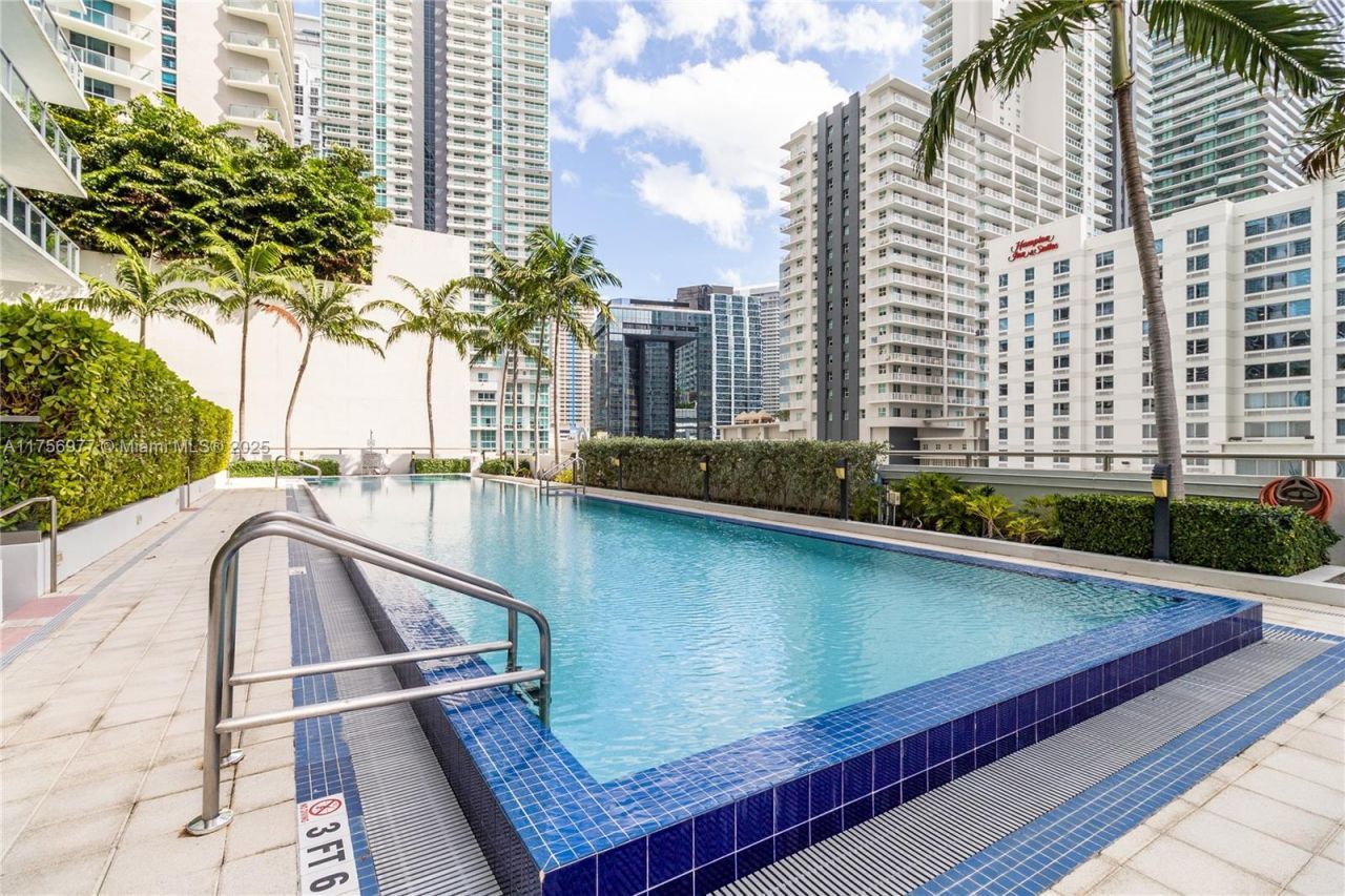 1111 SW 1st Ave, Unit 2423-N, Miami, FL 33130 Photo