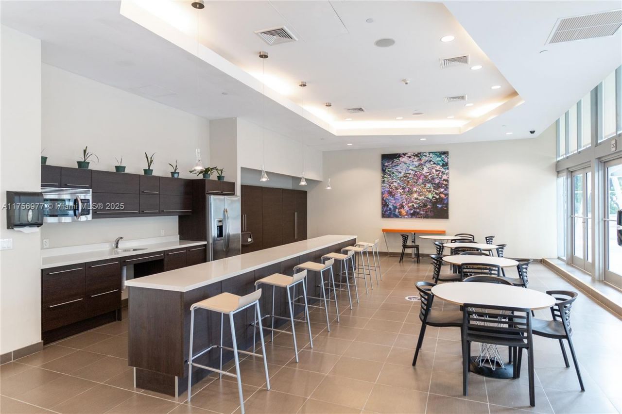 1111 SW 1st Ave, Unit 2423-N, Miami, FL 33130 Photo