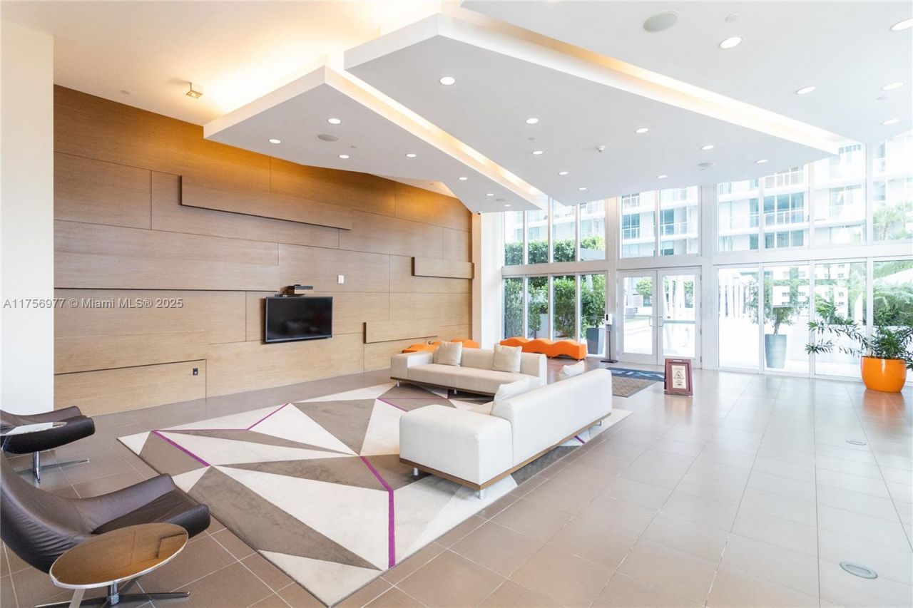 1111 SW 1st Ave, Unit 2423-N, Miami, FL 33130 Photo