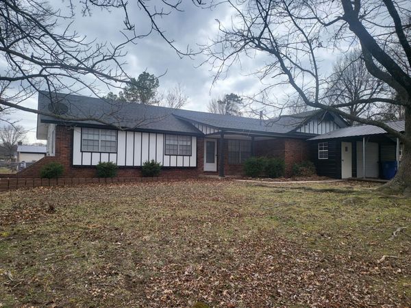 805 23rd Avenue SW, Miami, OK 74354