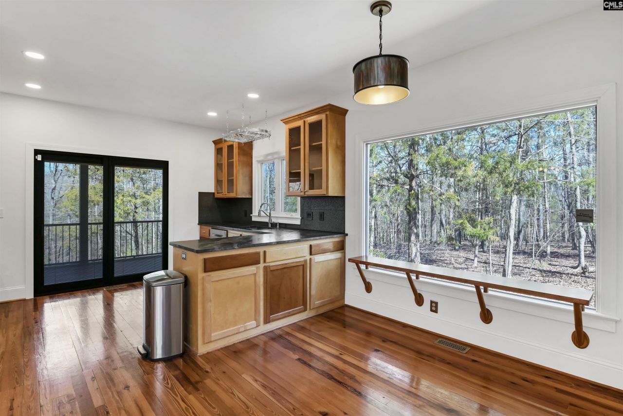 1241 Cardinal Drive Photo 8