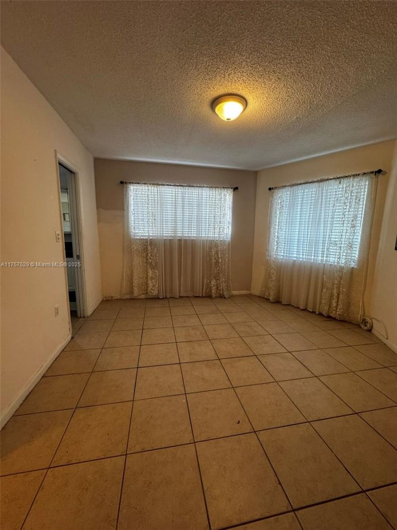 1601 NE Miami Gardens Dr, Unit 103, Miami, FL 33179 Photo