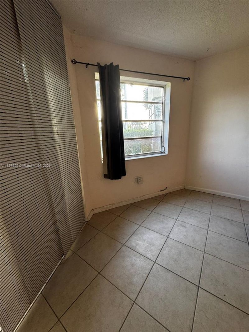 1601 NE Miami Gardens Dr, Unit 103, Miami, FL 33179 Photo
