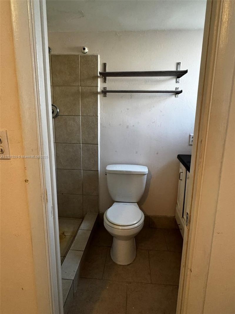 1601 NE Miami Gardens Dr, Unit 103, Miami, FL 33179 Photo