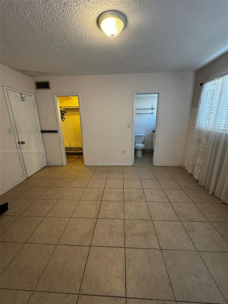 1601 NE Miami Gardens Dr, Unit 103, Miami, FL 33179 Photo