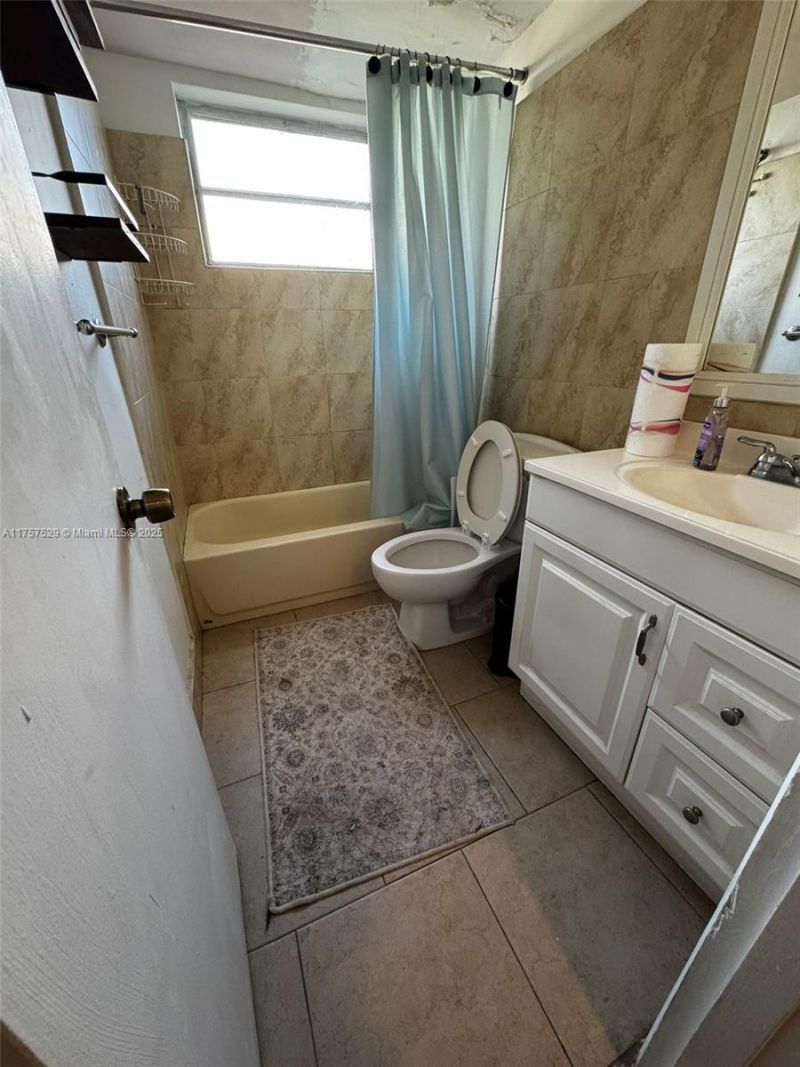 1601 NE Miami Gardens Dr, Unit 103, Miami, FL 33179 Photo