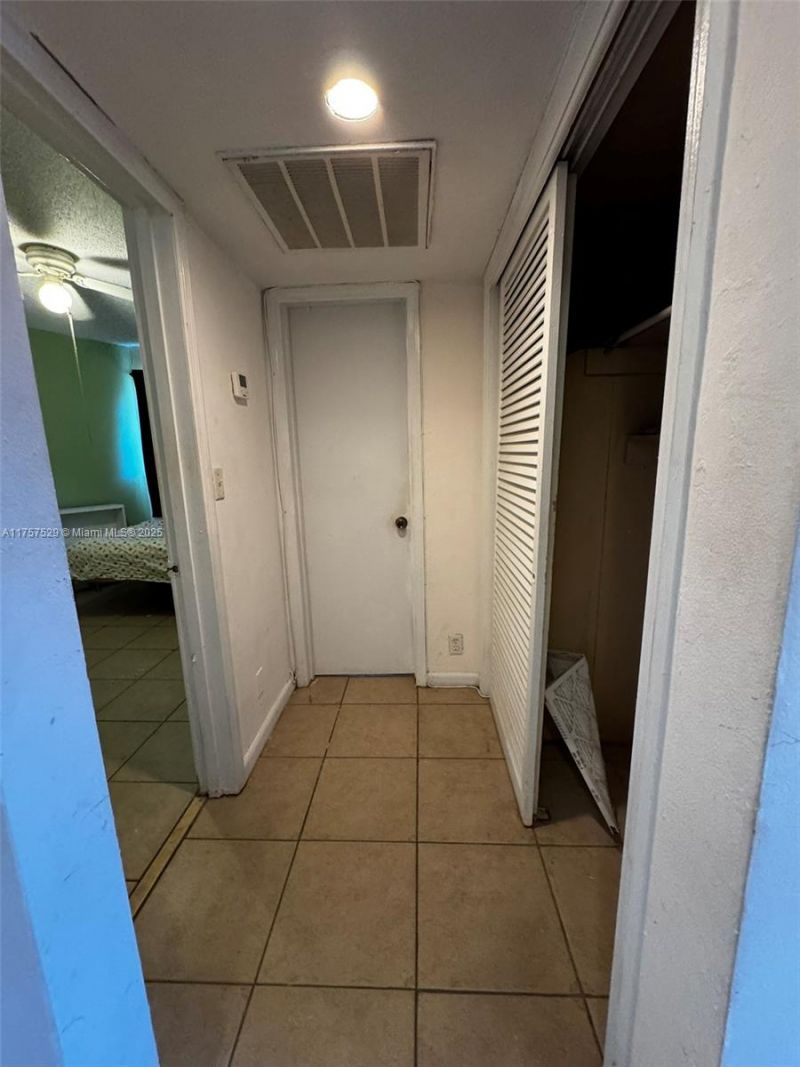 1601 NE Miami Gardens Dr, Unit 103, Miami, FL 33179 Photo