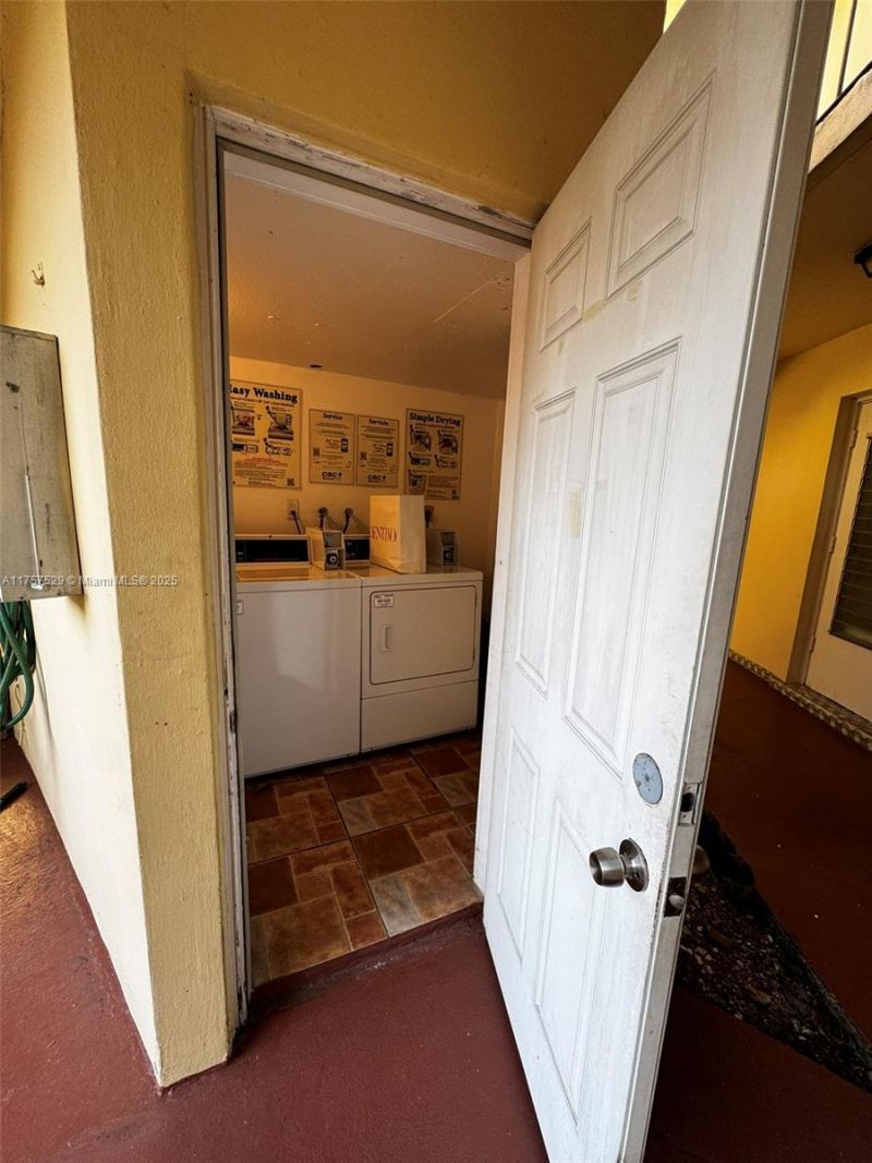 1601 NE Miami Gardens Dr, Unit 103, Miami, FL 33179 Photo