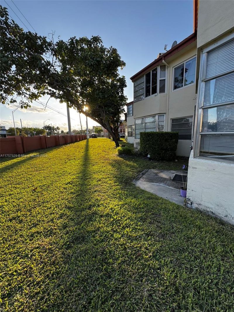 1601 NE Miami Gardens Dr, Unit 103, Miami, FL 33179 Photo