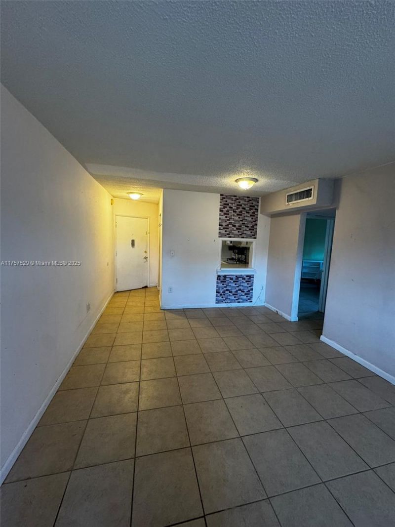 1601 NE Miami Gardens Dr, Unit 103, Miami, FL 33179 Photo