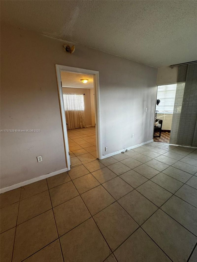 1601 NE Miami Gardens Dr, Unit 103, Miami, FL 33179 Photo