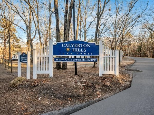 189 Hill Circle, Calverton, NY 11933