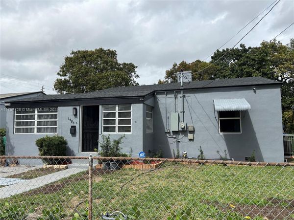 1283 NW 45th St, Miami, FL 33142