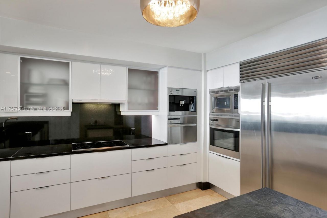 1331 Brickell Bay Dr, Unit 1905, Miami, FL 33131 Photo