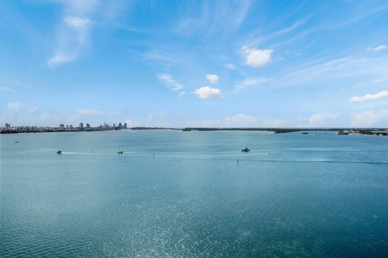1331 Brickell Bay Dr, Unit 1905, Miami, FL 33131 Photo