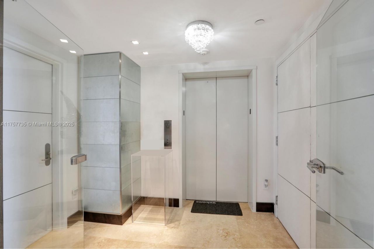 1331 Brickell Bay Dr, Unit 1905, Miami, FL 33131 Photo