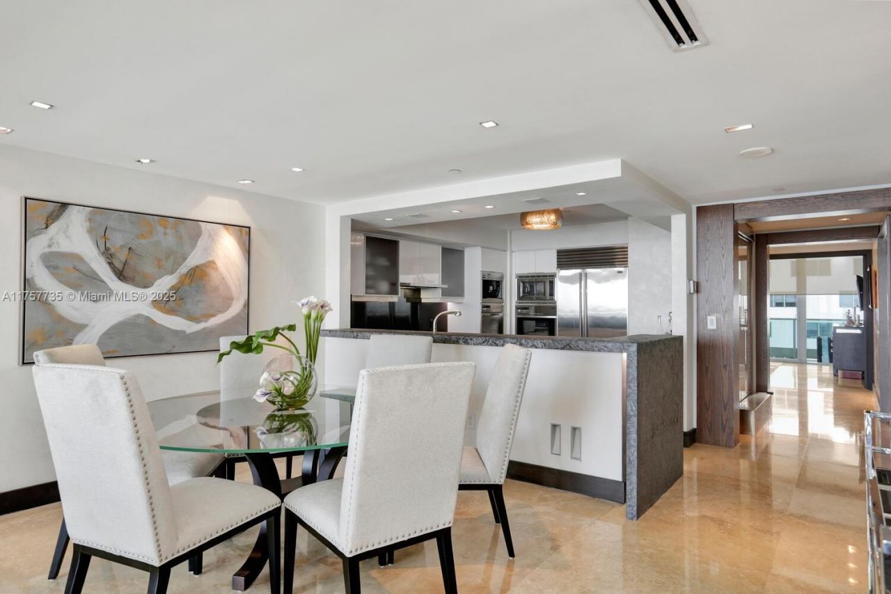 1331 Brickell Bay Dr, Unit 1905, Miami, FL 33131 Photo