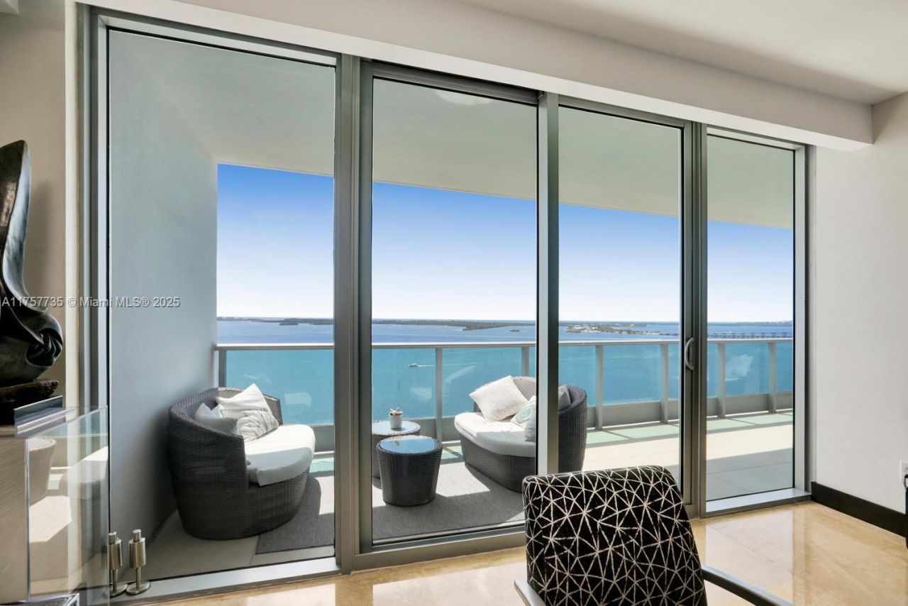 1331 Brickell Bay Dr, Unit 1905, Miami, FL 33131 Photo