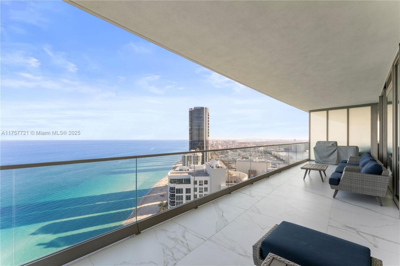 18975 Collins Ave, Unit 3703, Sunny Isles Beach, FL 33160 Photo