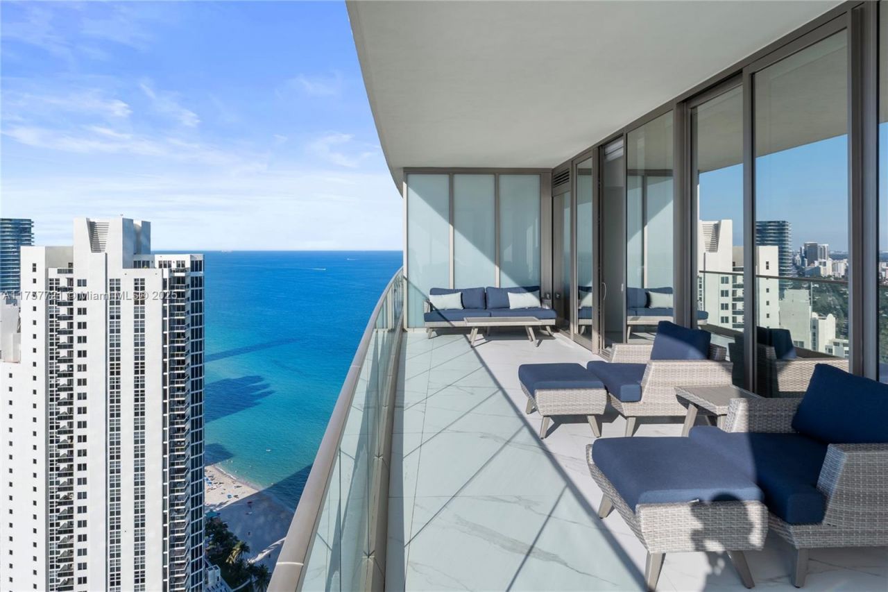18975 Collins Ave, Unit 3703, Sunny Isles Beach, FL 33160 Photo