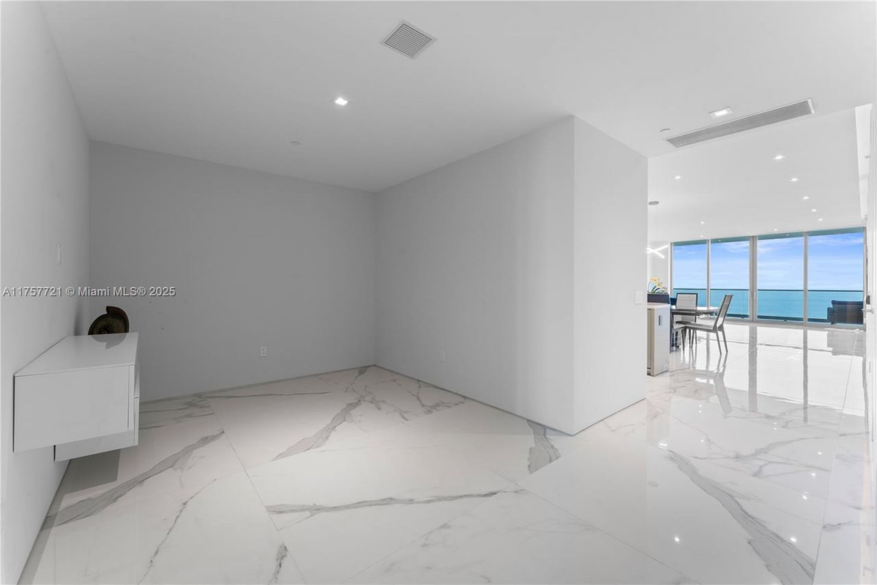 18975 Collins Ave, Unit 3703, Sunny Isles Beach, FL 33160 Photo