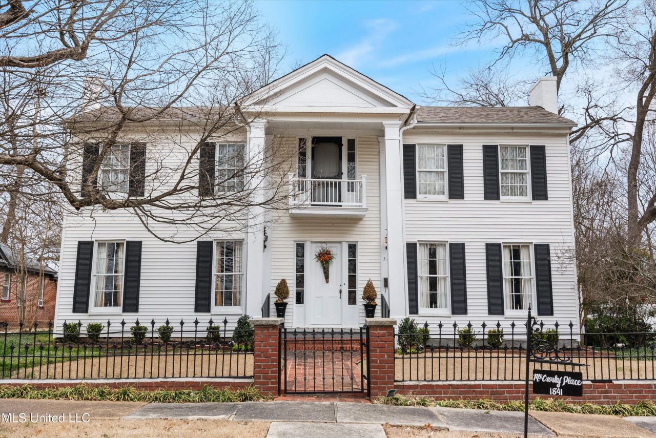 340 E College Avenue Holly Springs, MS 38635