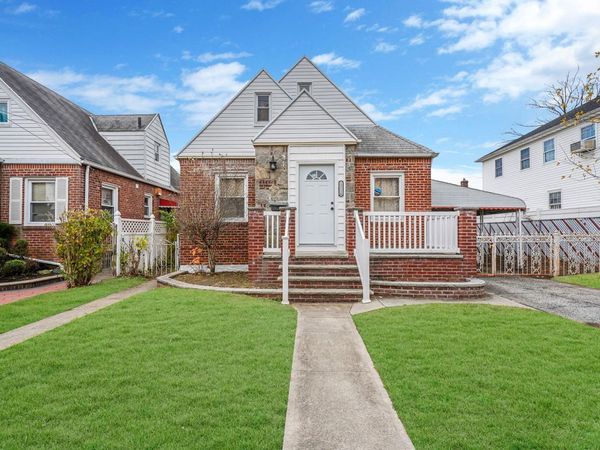 121-16 198th Street, Springfield Gardens, NY 11413