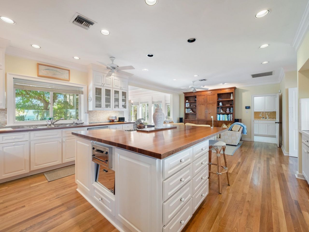 16530 Captiva Dr, Captiva, FL 33924 Photo