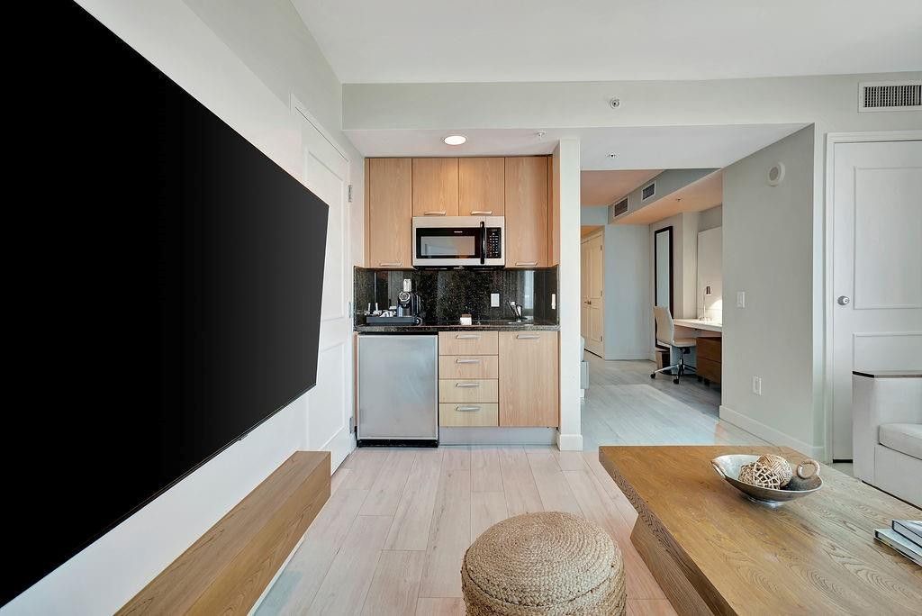 505 N Ft Lauderdale Bch Boulevard, Unit 1009, Fort Lauderdale, FL 33304 Photo