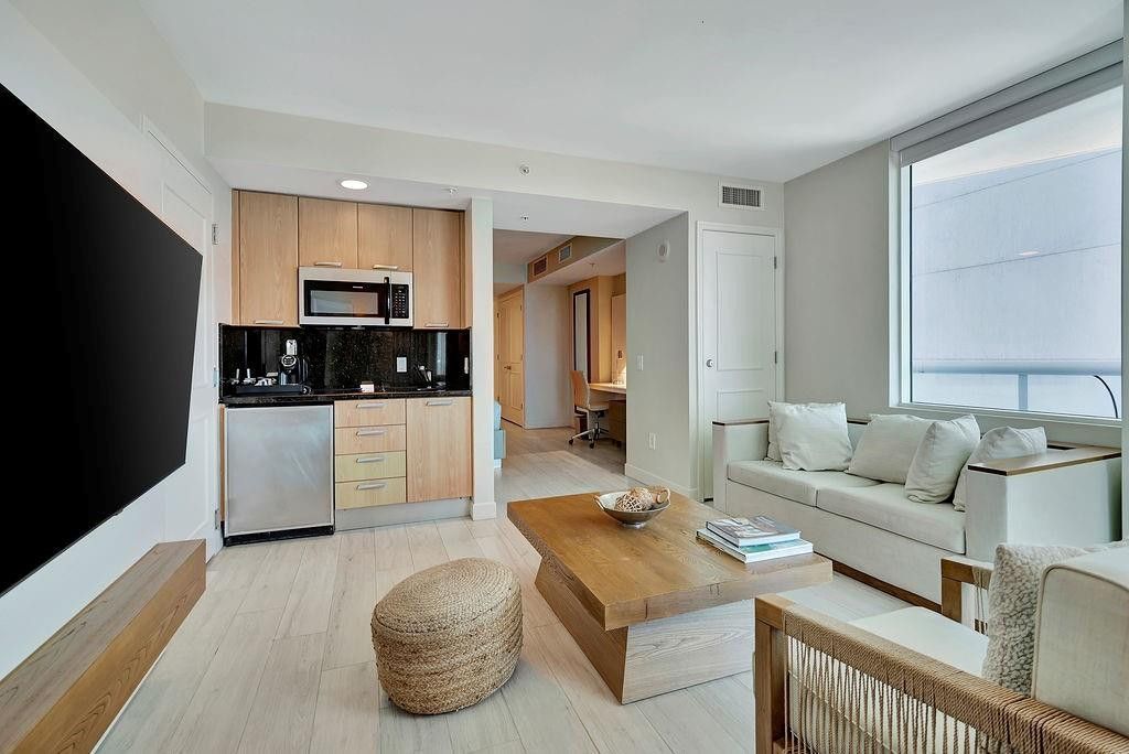 505 N Ft Lauderdale Bch Boulevard, Unit 1009, Fort Lauderdale, FL 33304 Photo