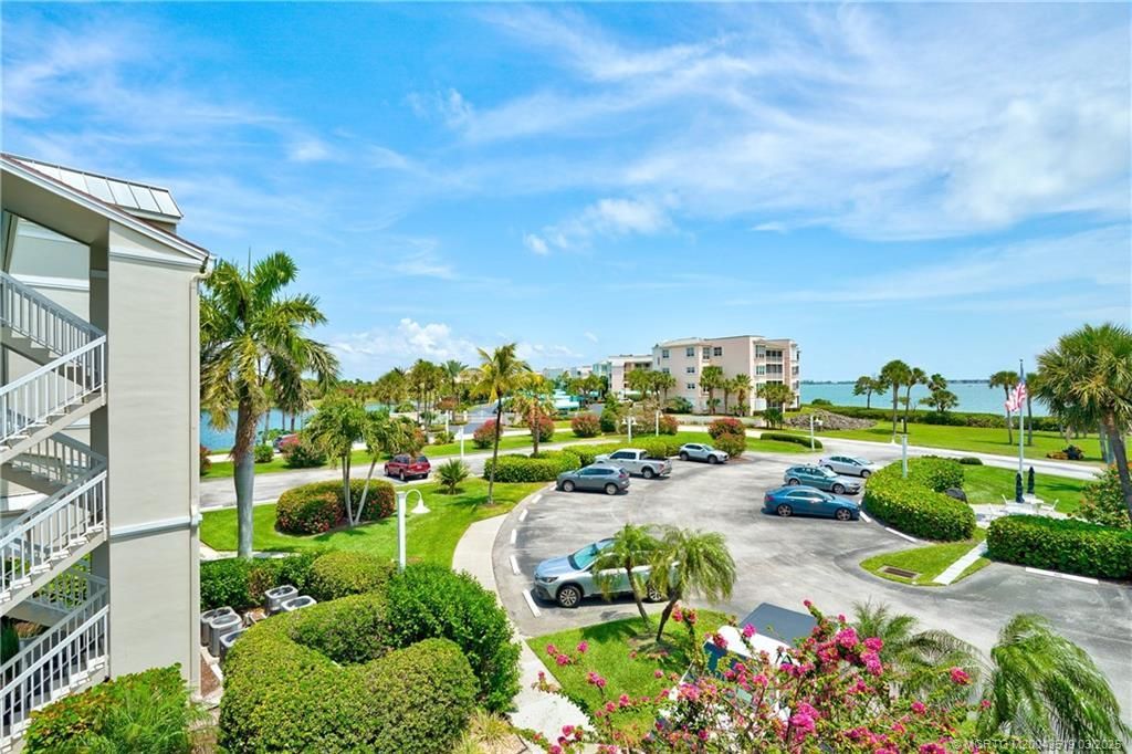 40 NE Plantation Road, Unit 311, Stuart, FL 34996 Photo