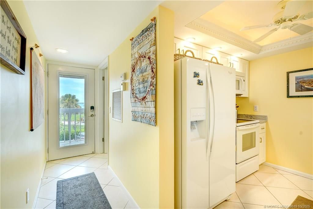 40 NE Plantation Road, Unit 311, Stuart, FL 34996 Photo