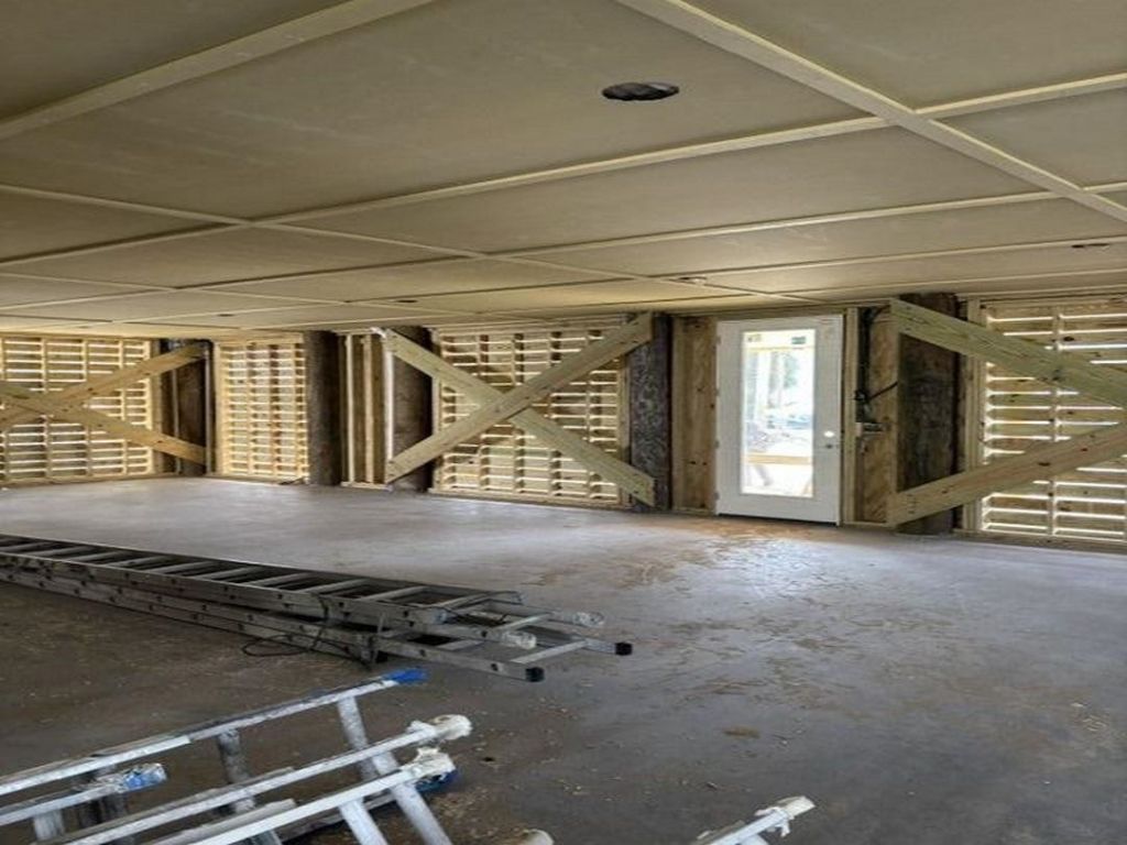 4710 Surf St. Photo 12