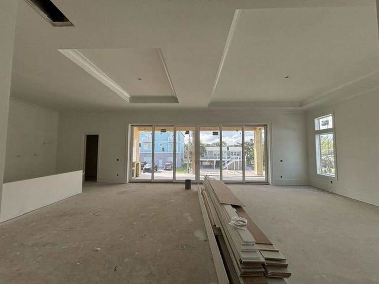 4710 Surf St. Photo 15
