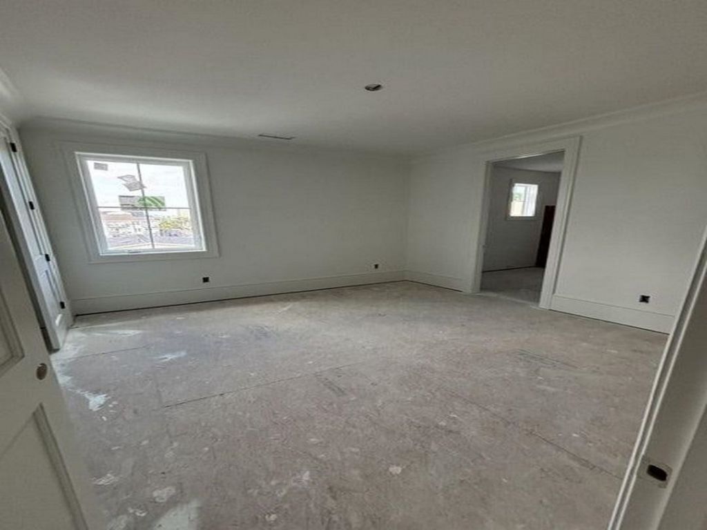 4710 Surf St. Photo 36