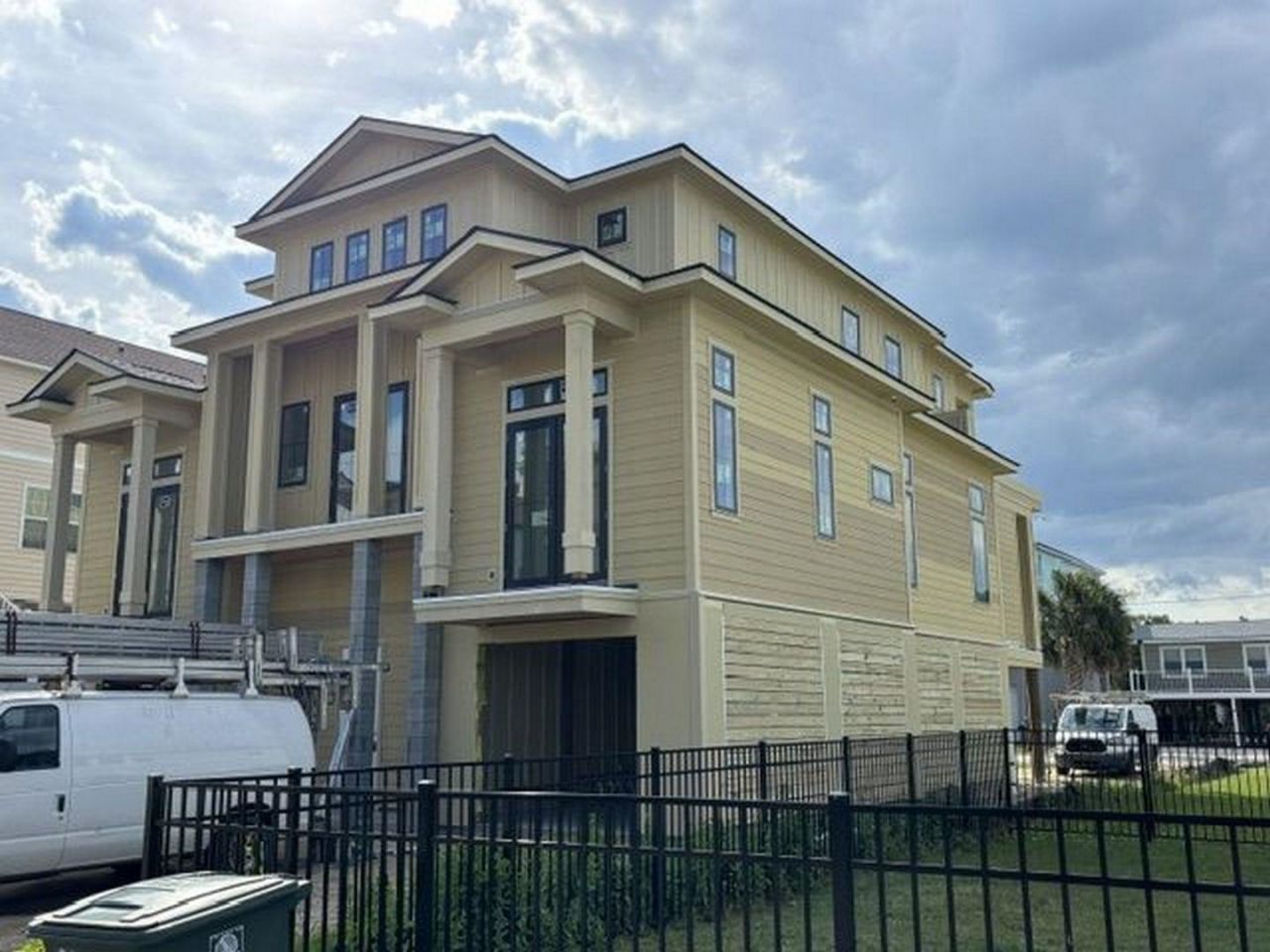 4710 Surf St. Photo 53