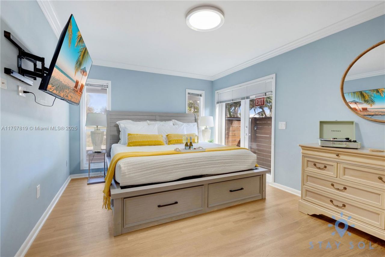 328 Missouri St, Unit ., Hollywood, FL 33019 Photo