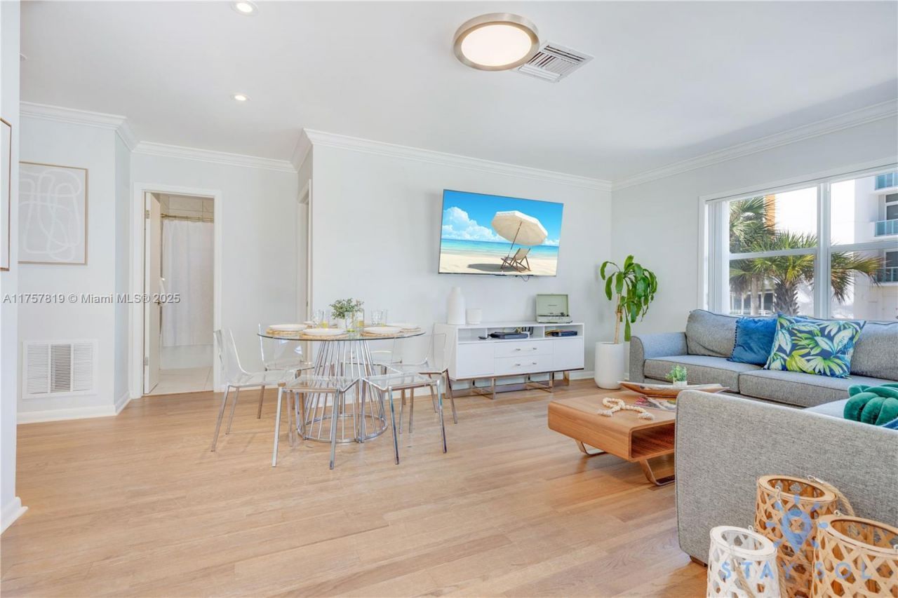 328 Missouri St, Unit ., Hollywood, FL 33019 Photo