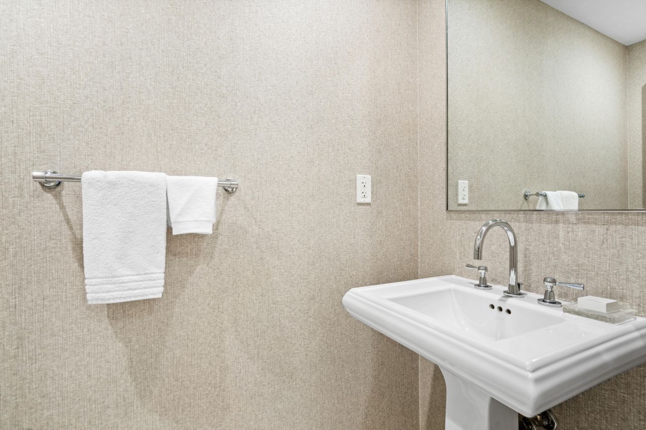 551 N Fort Lauderdale Beach Boulevard, Unit H1603, Fort Lauderdale, FL 33304 Photo