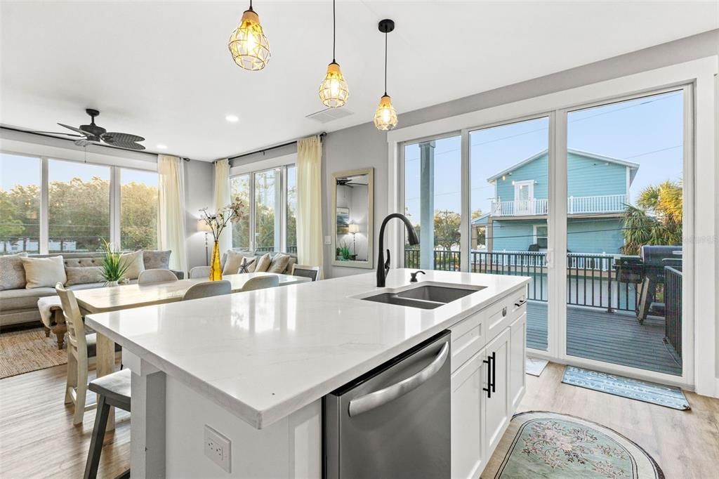 5402 31st Avenue S, Gulfport, FL 33707 Photo