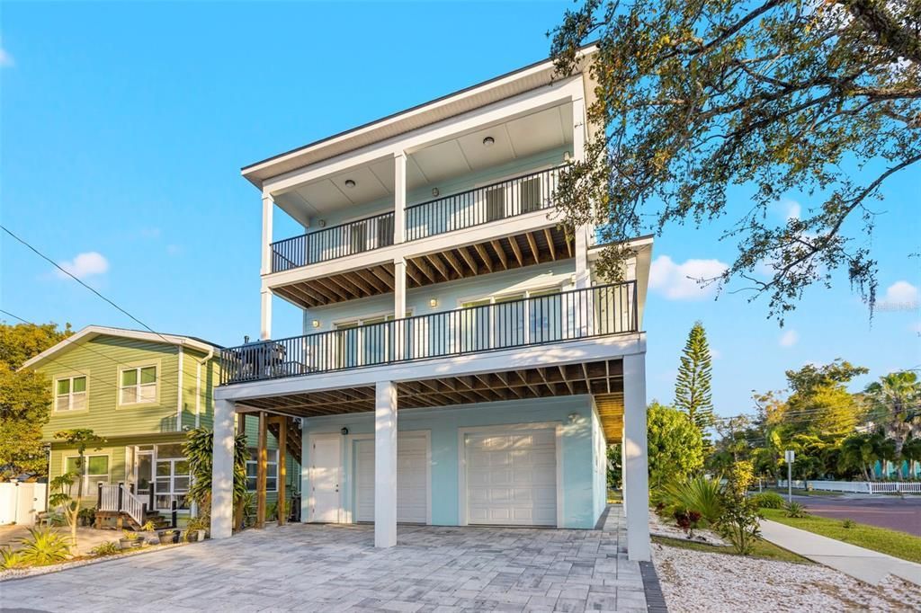 5402 31st Avenue S, Gulfport, FL 33707 Photo