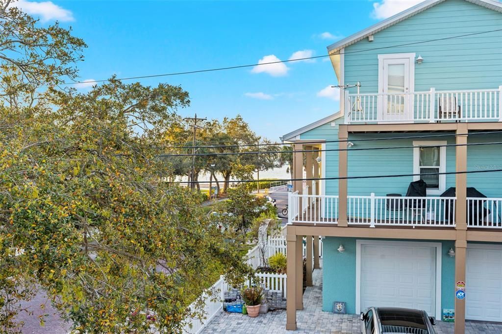 5402 31st Avenue S, Gulfport, FL 33707 Photo