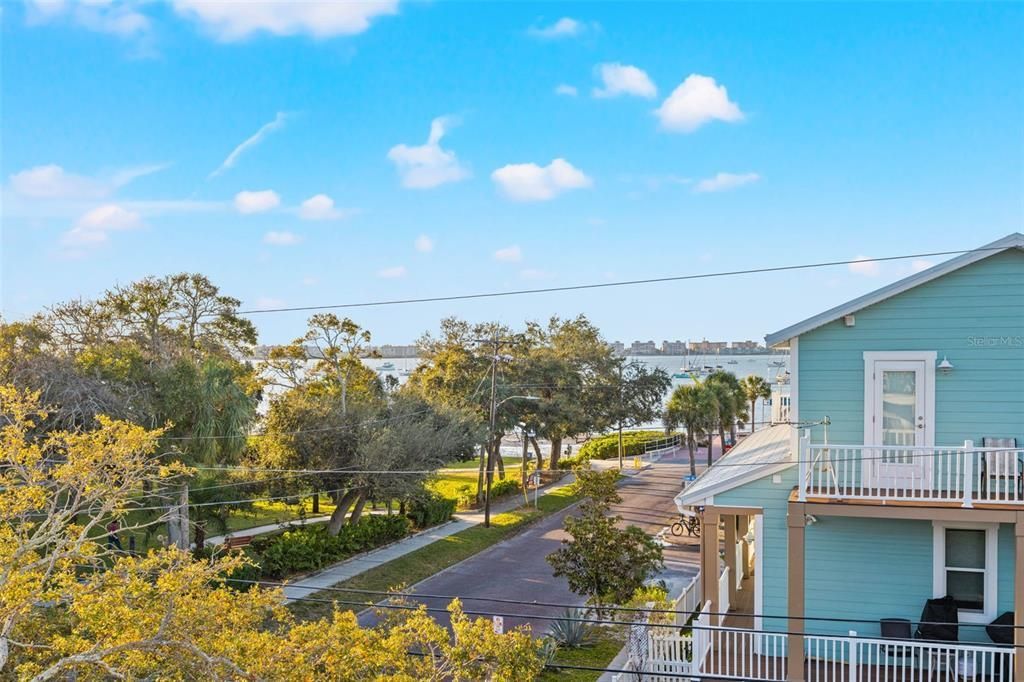 5402 31st Avenue S, Gulfport, FL 33707 Photo